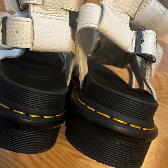 SALE Dr Marten Olson Sandals White Size 9 NEW - Picture 16 of 16